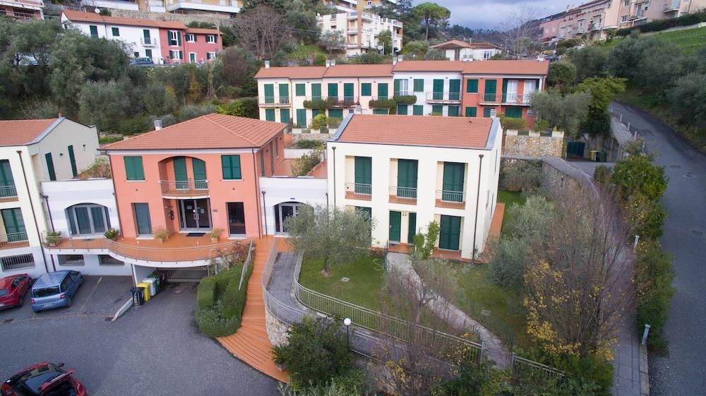 Baia Blu RTA Residence