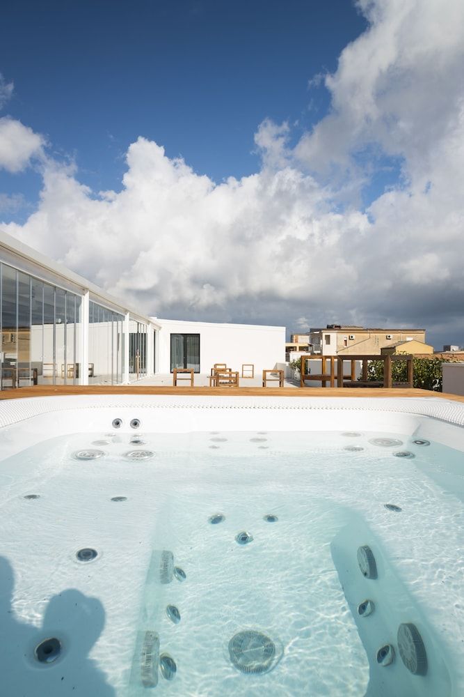Alkamuri Posh Hotel & Spa