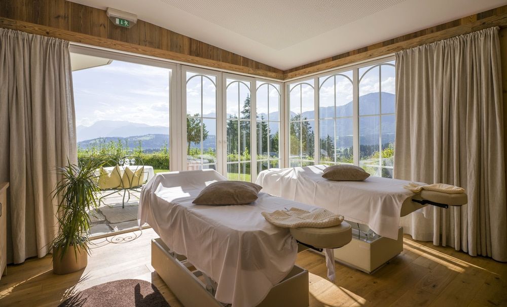 Wellness Schloss Panorama Royal