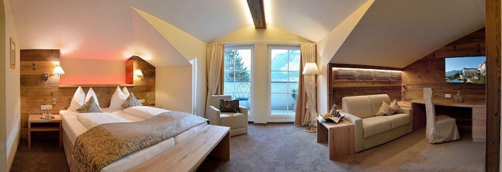 Wellness Schloss Panorama Royal
