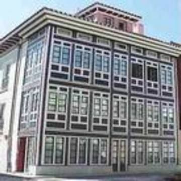 La Plaza Hotel