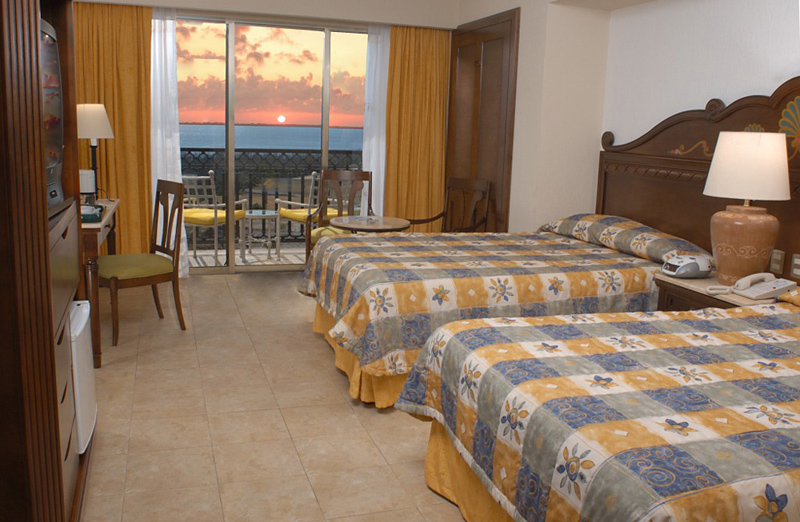 GR Solaris Cancun