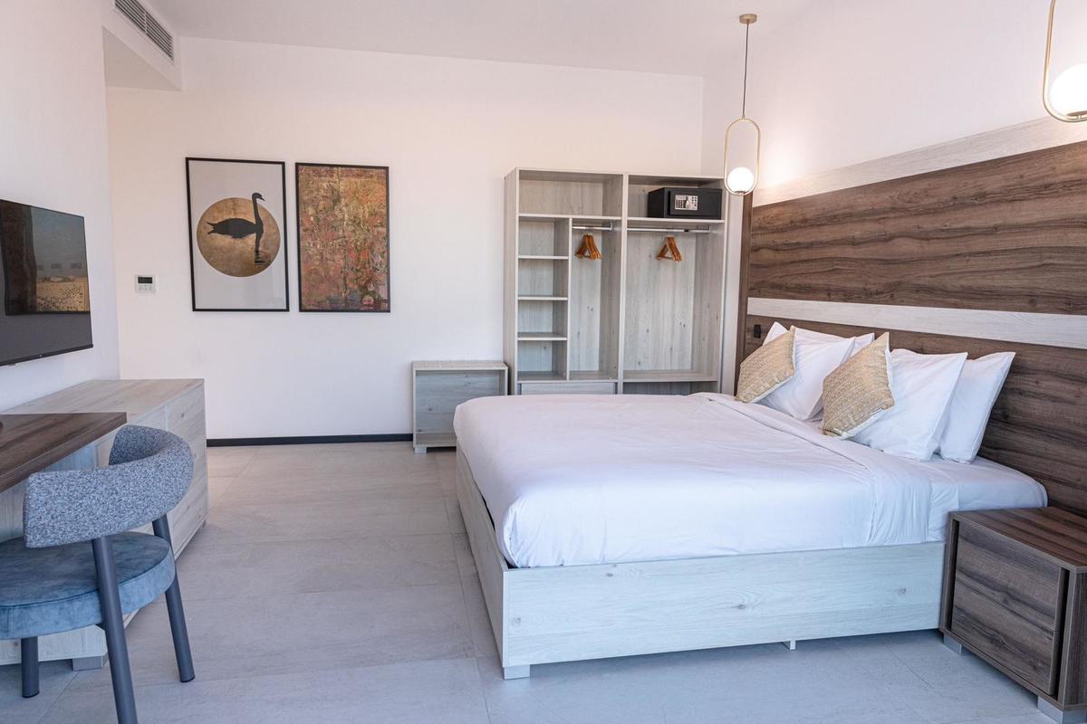 CA Sand Dune Hotel