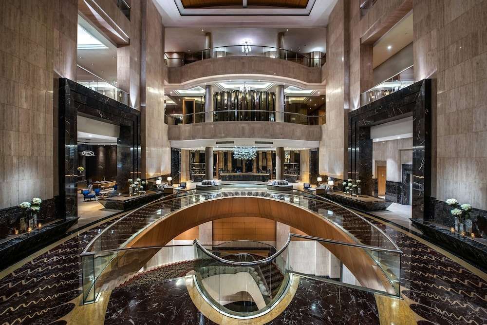 The Ritz-Carlton Jakarta, Mega Kuningan
