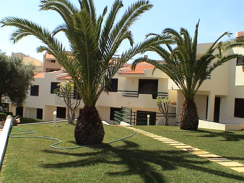 Aura Village - City Beach Apartments
