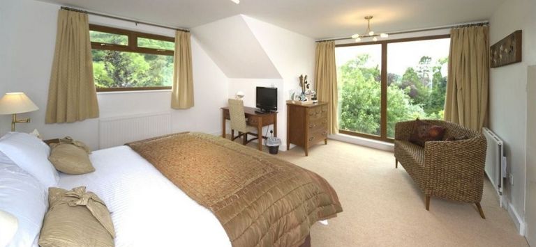 Tovey Lodge