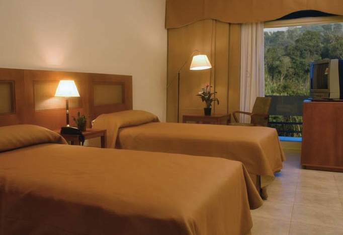 Raíces Esturión Hotel