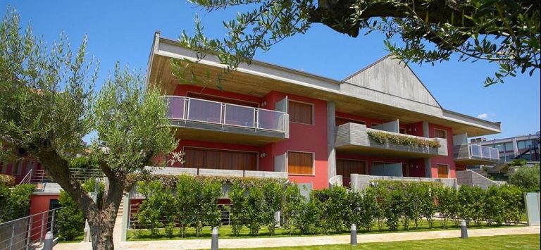 Catania Hills Residence