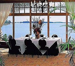 Palmeiras Beach Club At Grove Isle