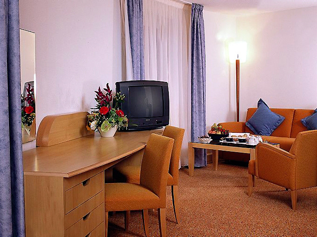 The Legacy Plymouth International