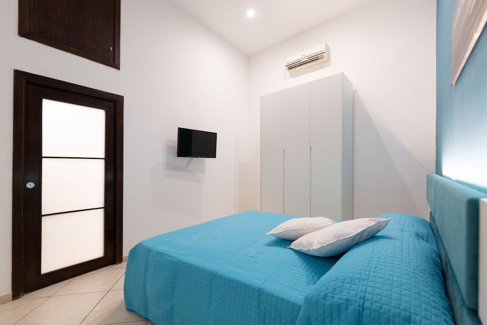 Visitoledo House