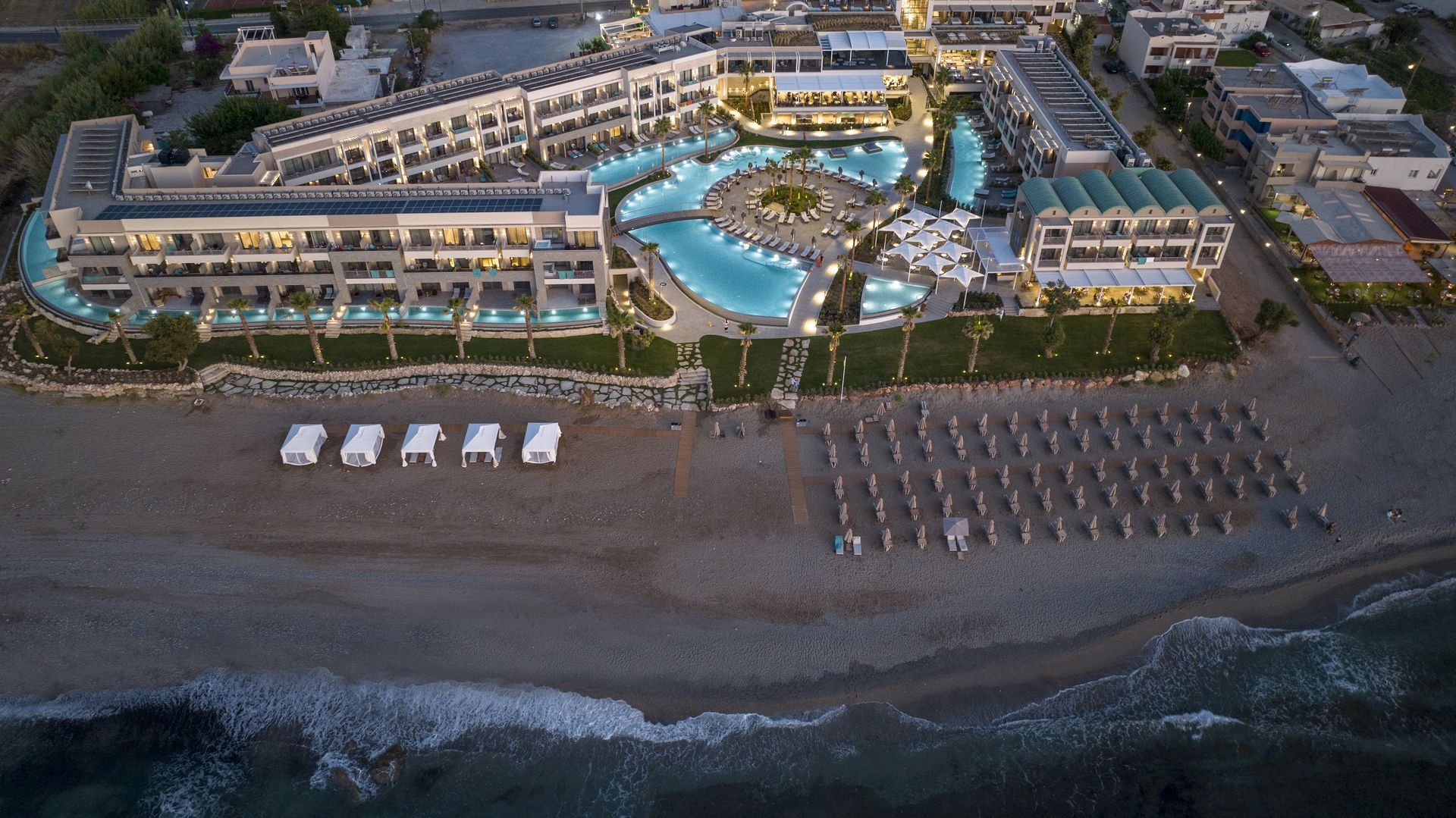 AMIRA Luxury Resort & Spa