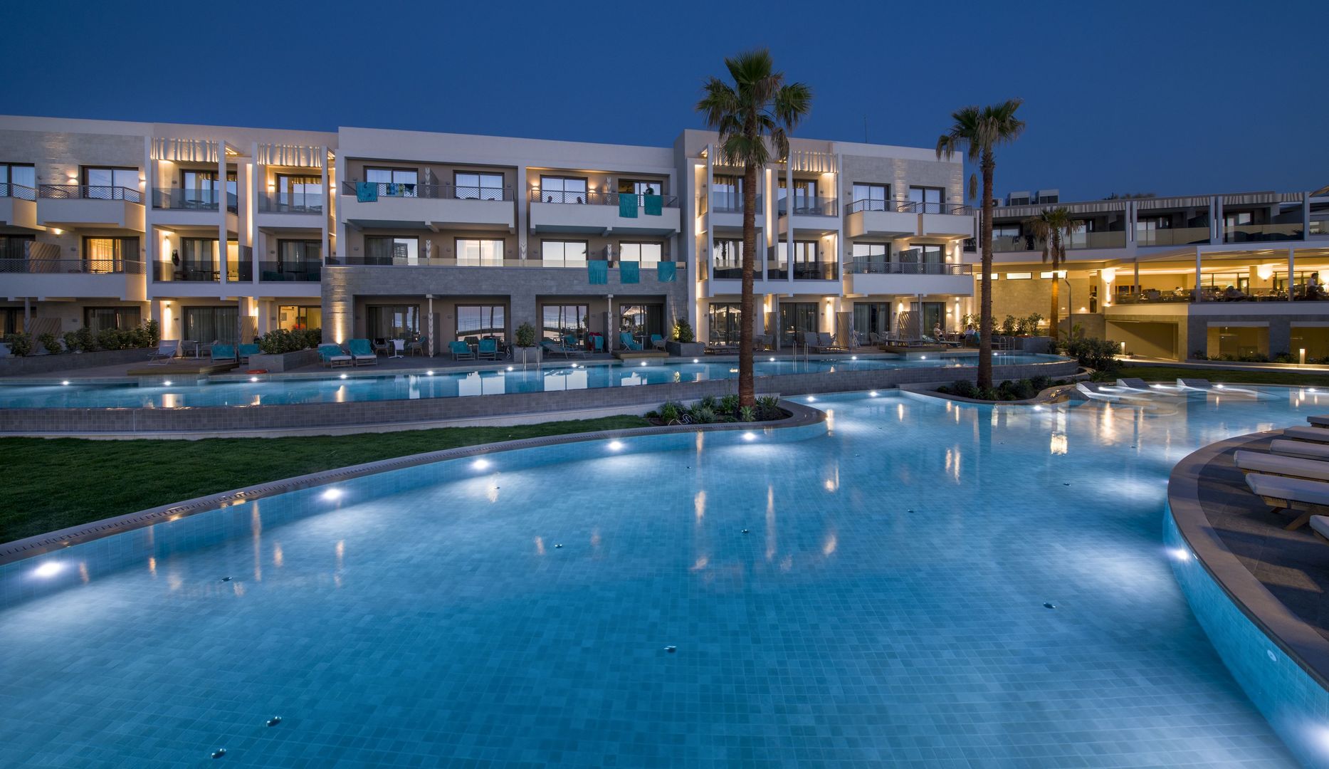 AMIRA Luxury Resort & Spa