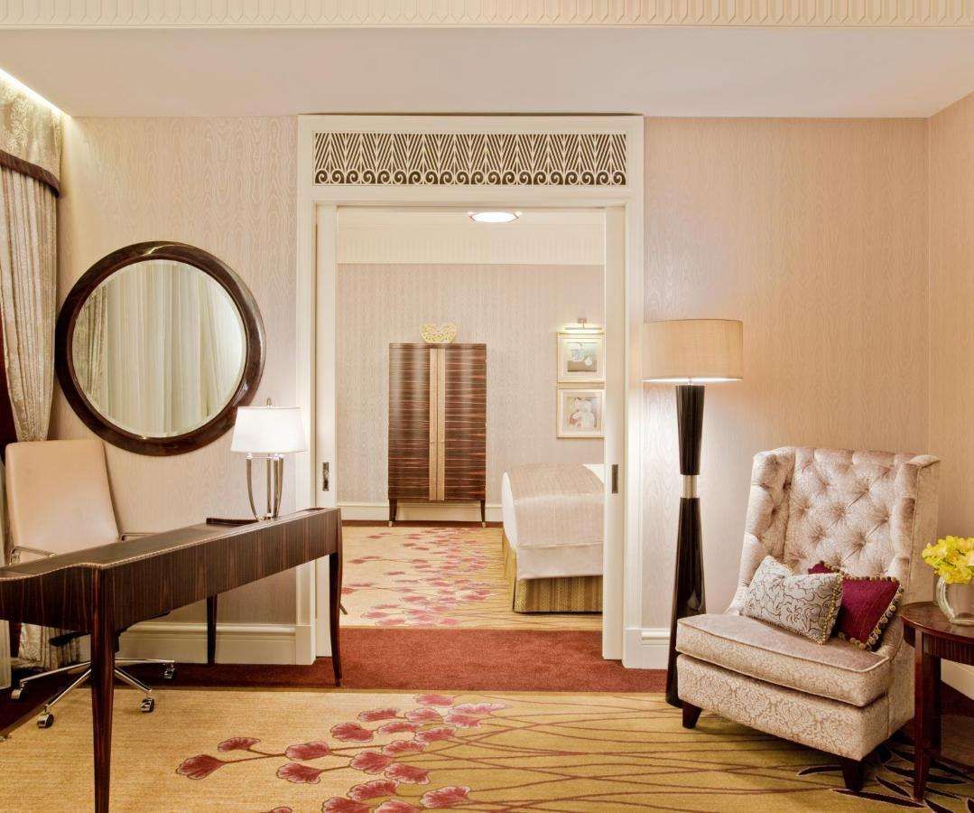 Fairmont Peace Hotel