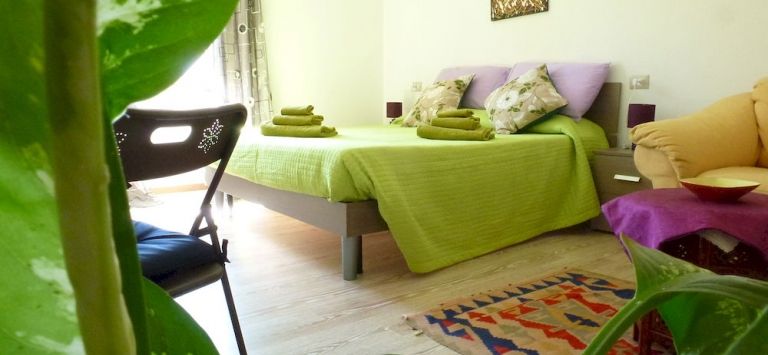 B&B Luce Viola
