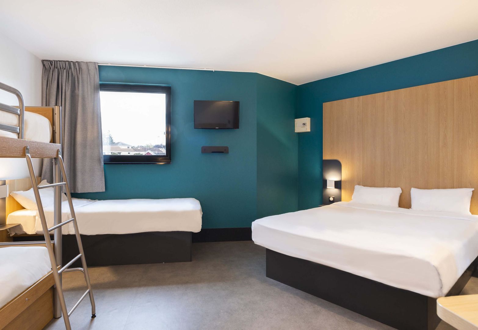 B&B HOTEL Cholet Sud