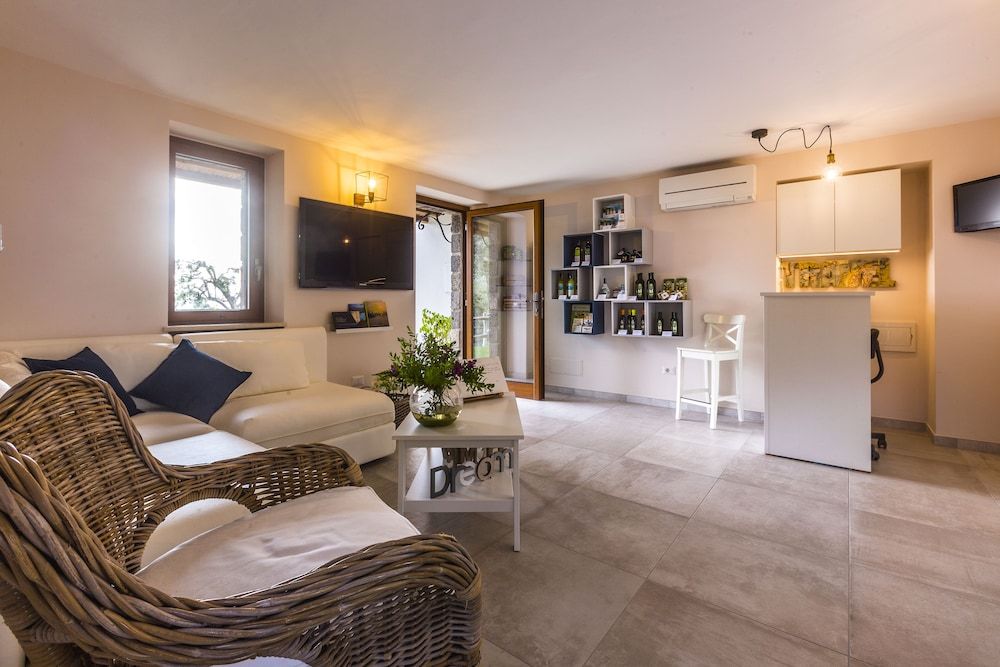 Casa Clementina Marciano