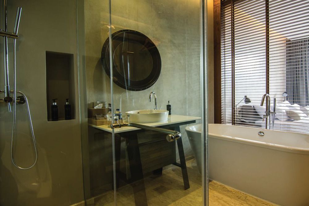 atta Lakeside Resort Suite