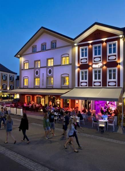Iris Porsche Hotel & Restaurant