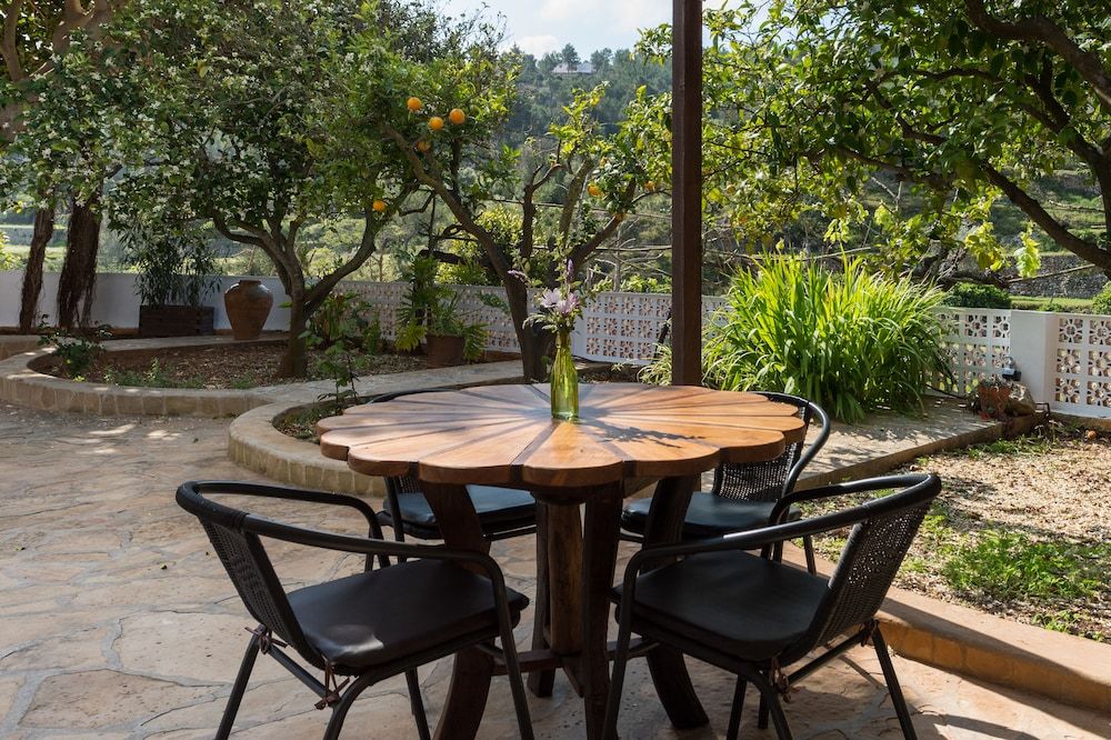Valley Club Ibiza - Boutique Agroturismo