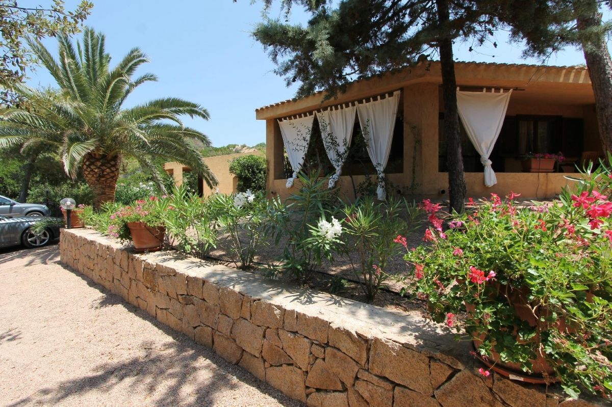 Costa Paradiso Resort