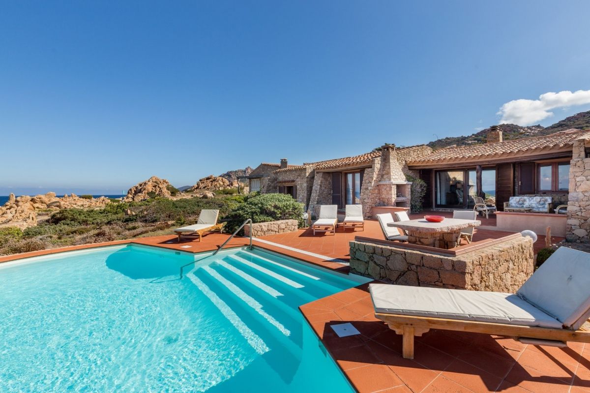 Costa Paradiso Resort