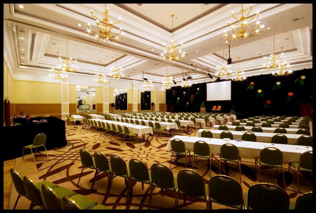 Pullman Cairns International