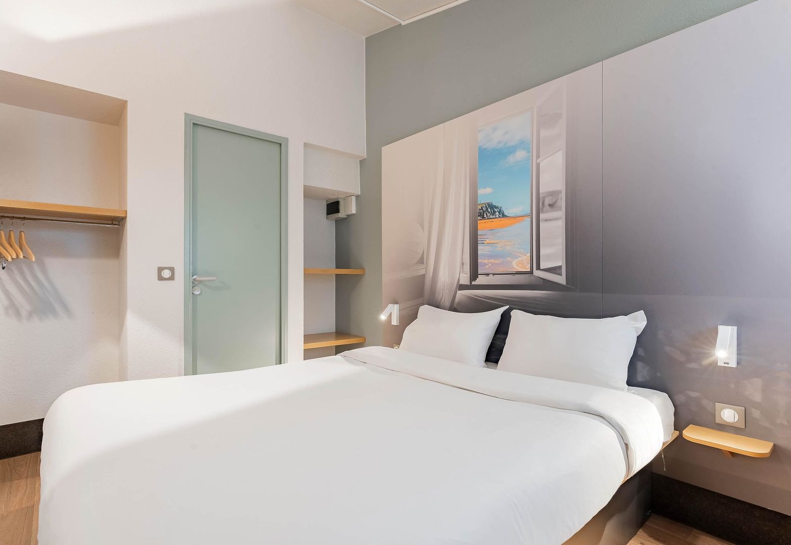 B&B HOTEL Calais Coquelles Tunnel sous la Manche