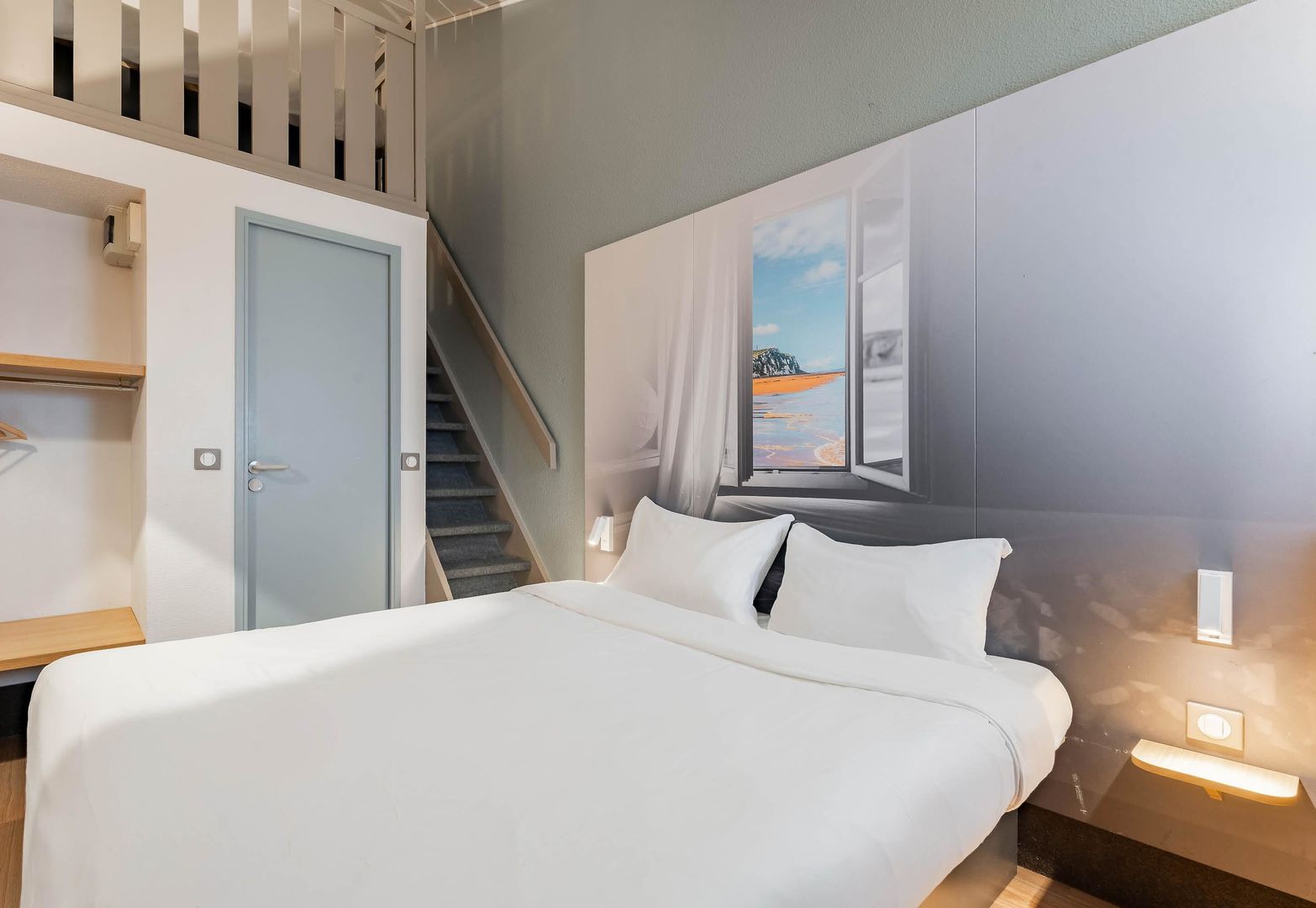 B&B HOTEL Calais Coquelles Tunnel sous la Manche