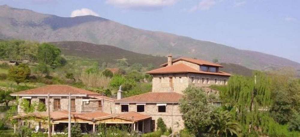 Casa Rural Ropino