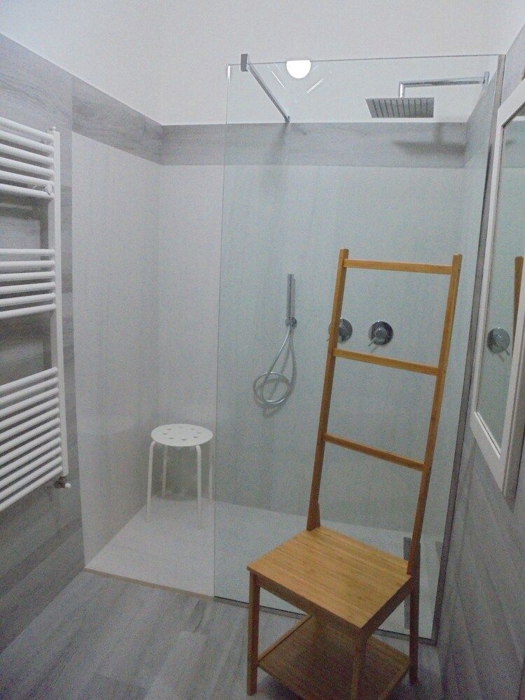 Bed & Breakfast Travel & Living