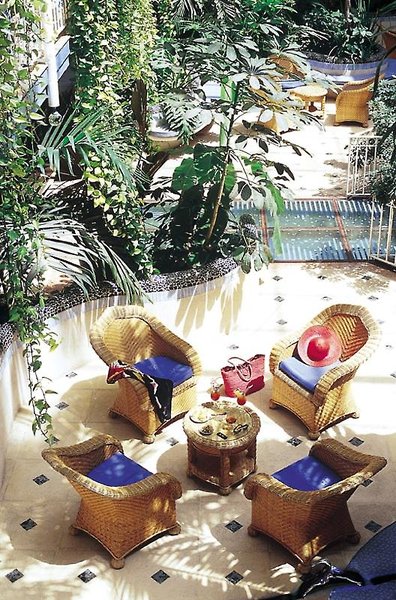 Le Beach Hotel