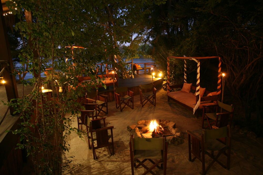 Cascade Island Lodge