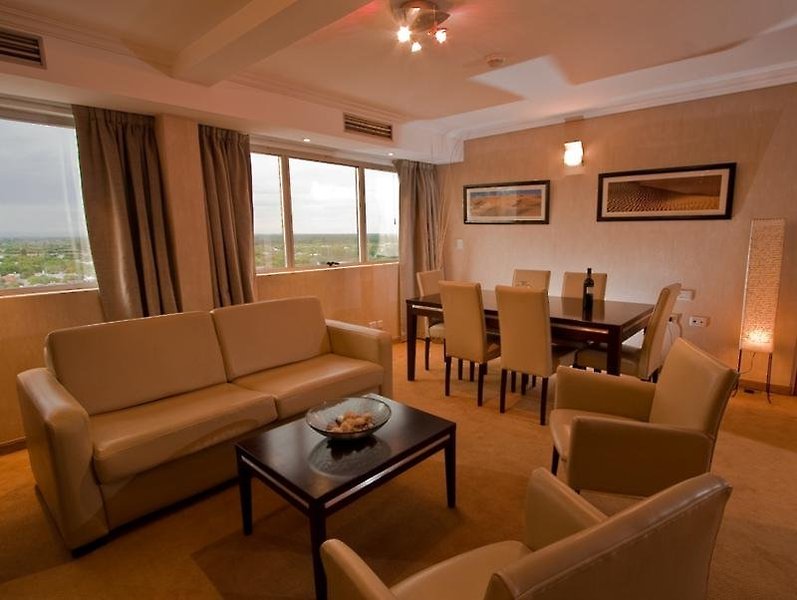 Hotel Tower Inn & Suites