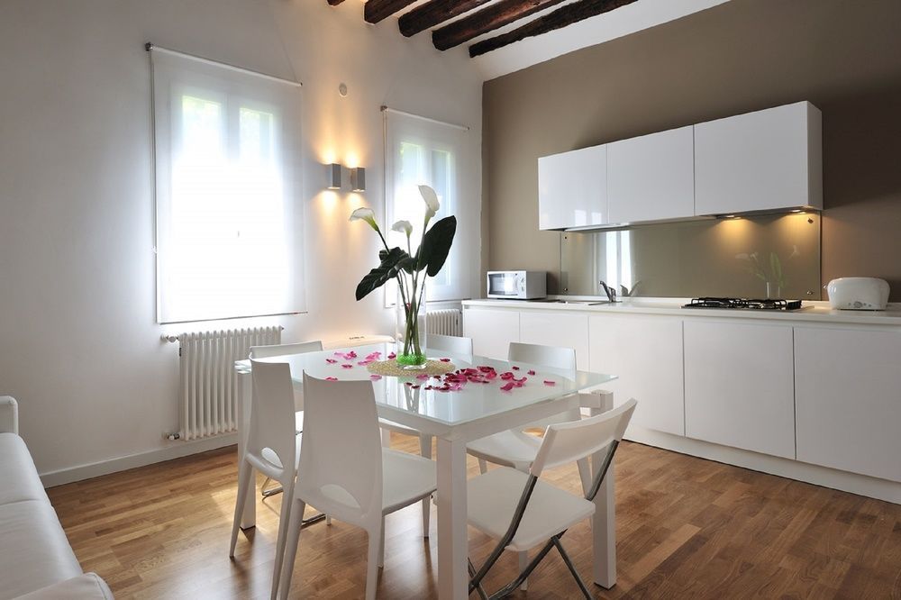 Colleoni Holidays