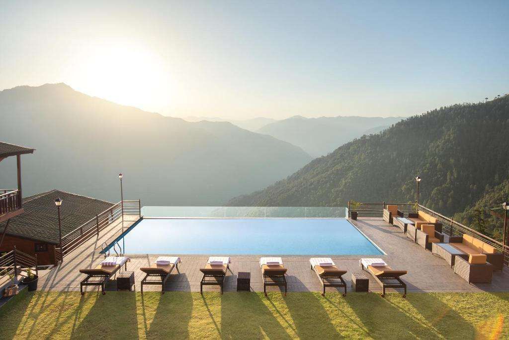 Justa Cliffend Resort & Spa Mashobra