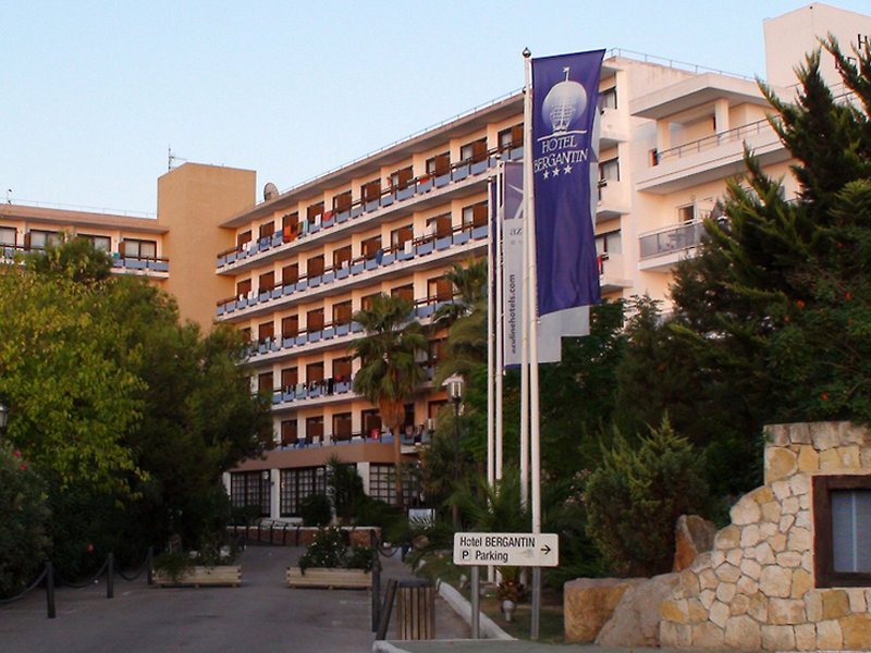 AzuLine Hotel Bergantín