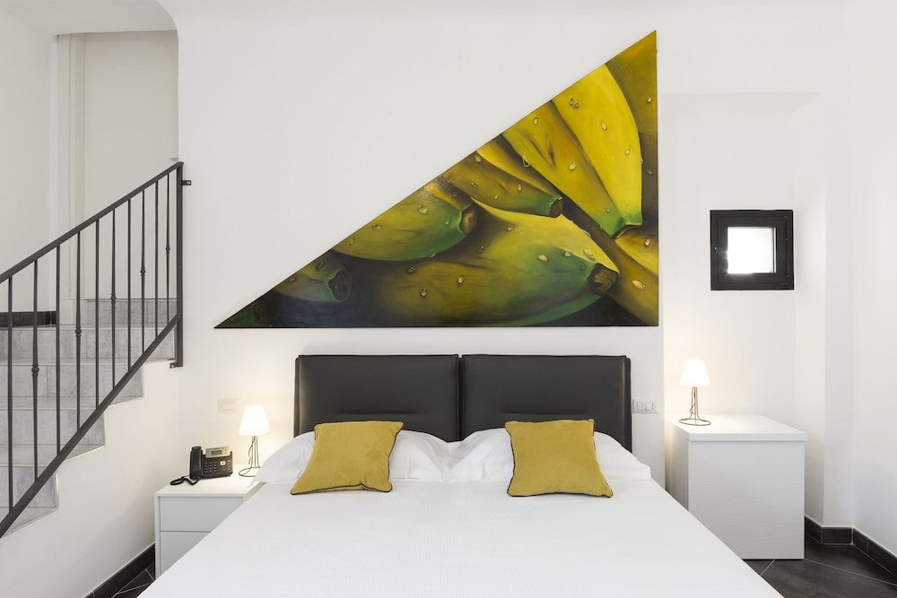 Interamnia Suites