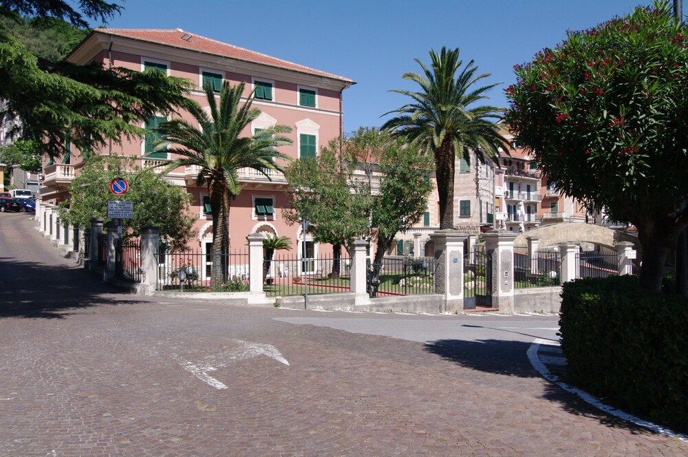 Residenza Madri Pie Noli