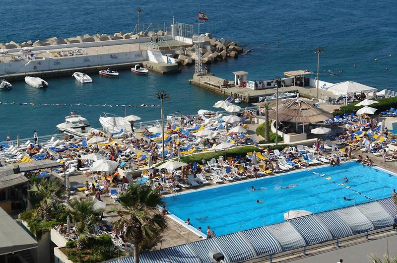Riviera Hotel