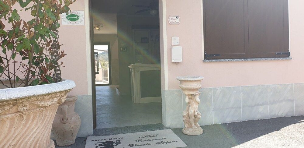 Relais Black Horse