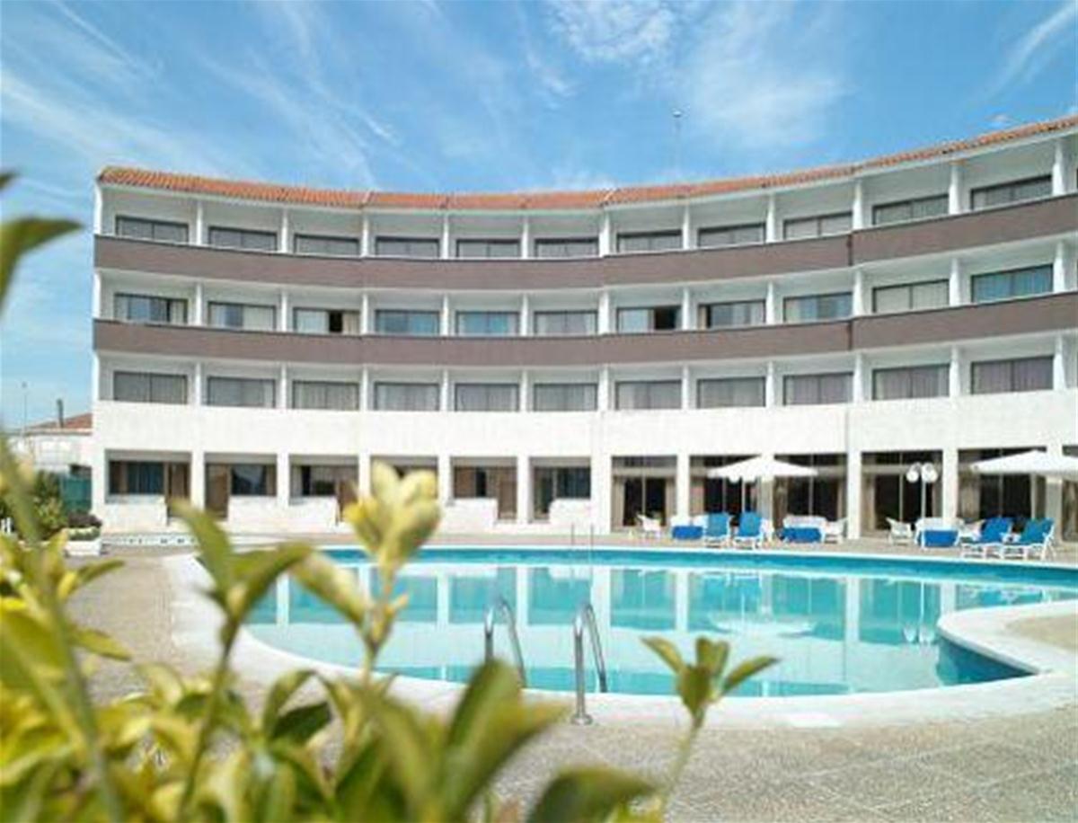 Meia Lua Hotel