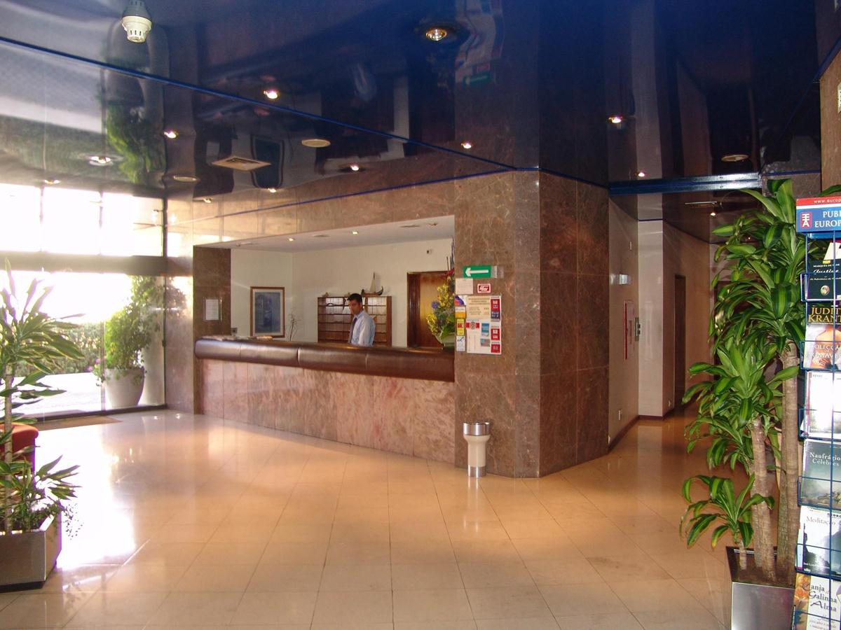Meia Lua Hotel