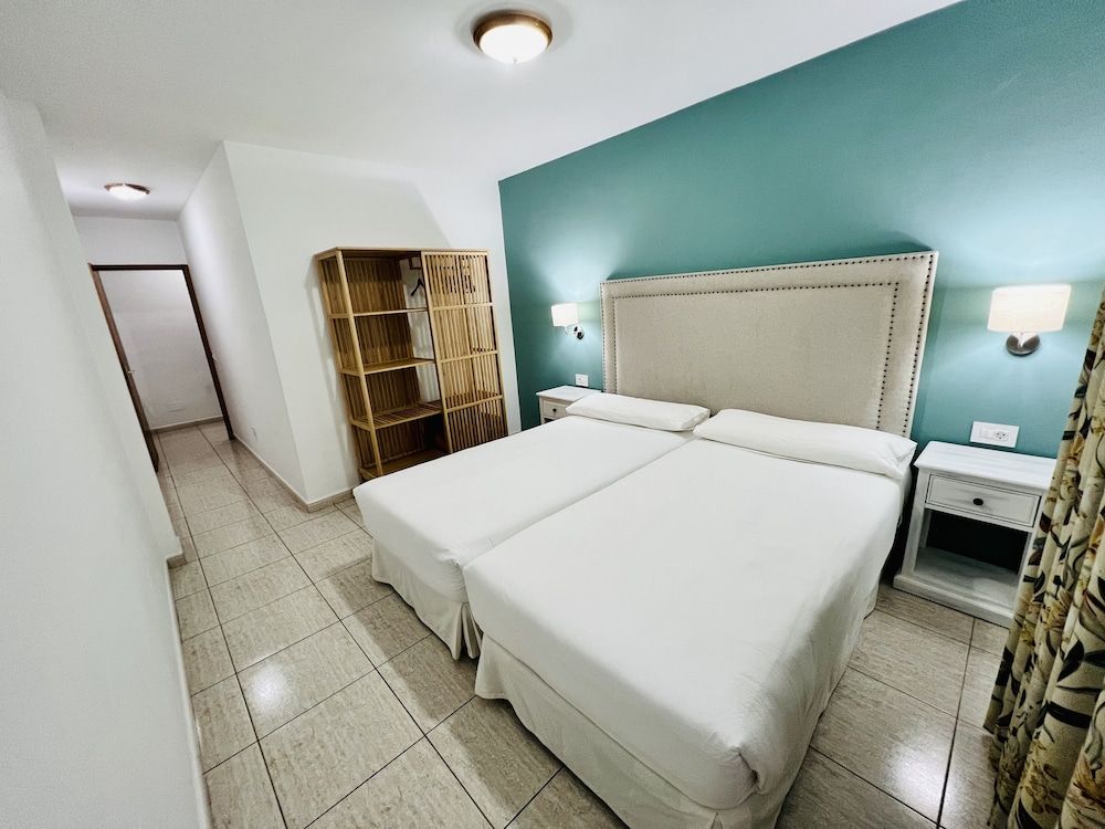 Apartamentos Frontera