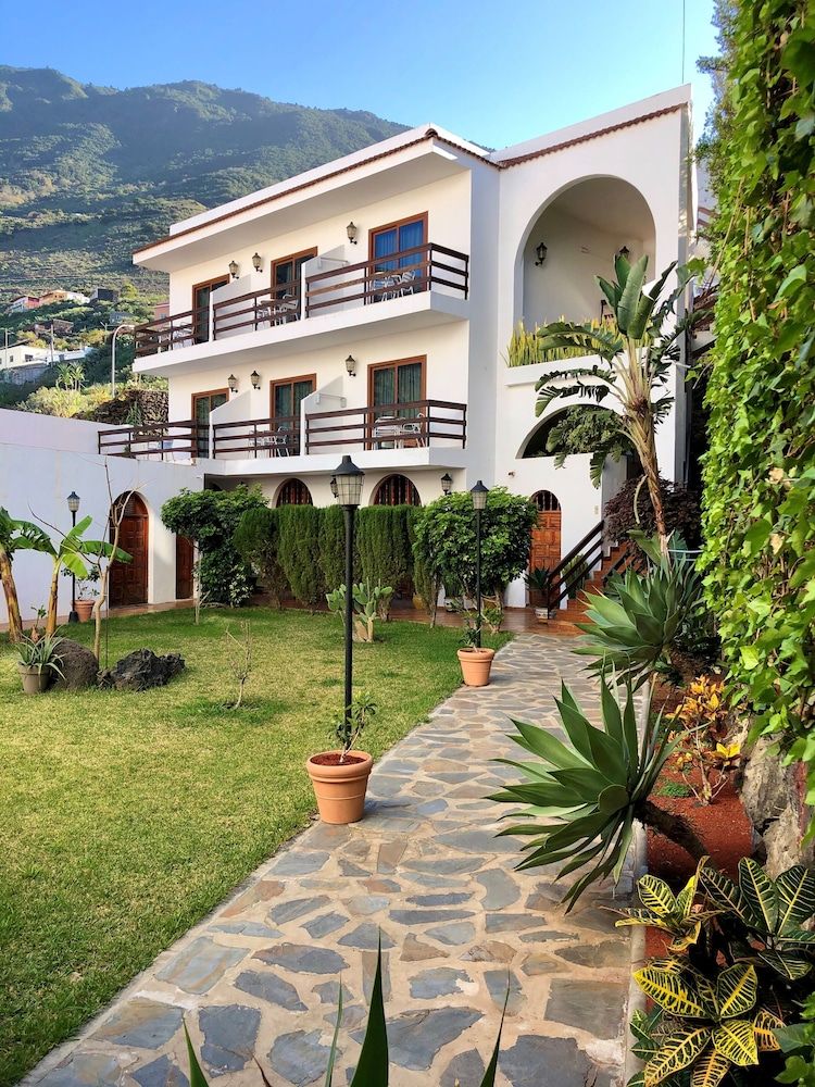 Apartamentos Frontera