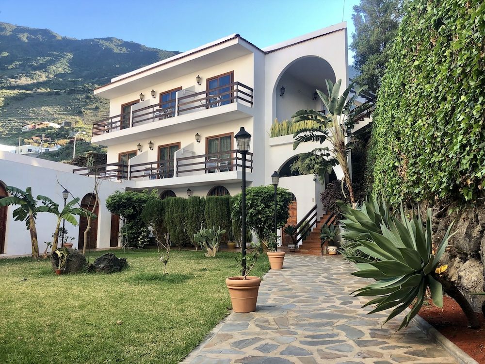 Apartamentos Frontera