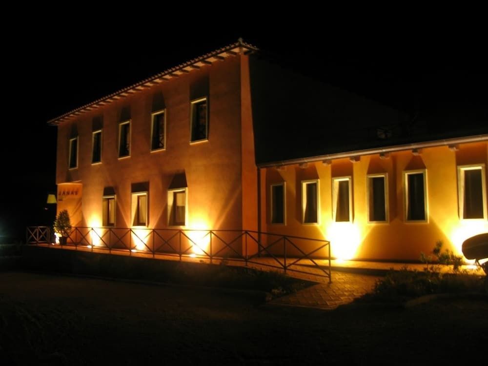 Janas Country Resort
