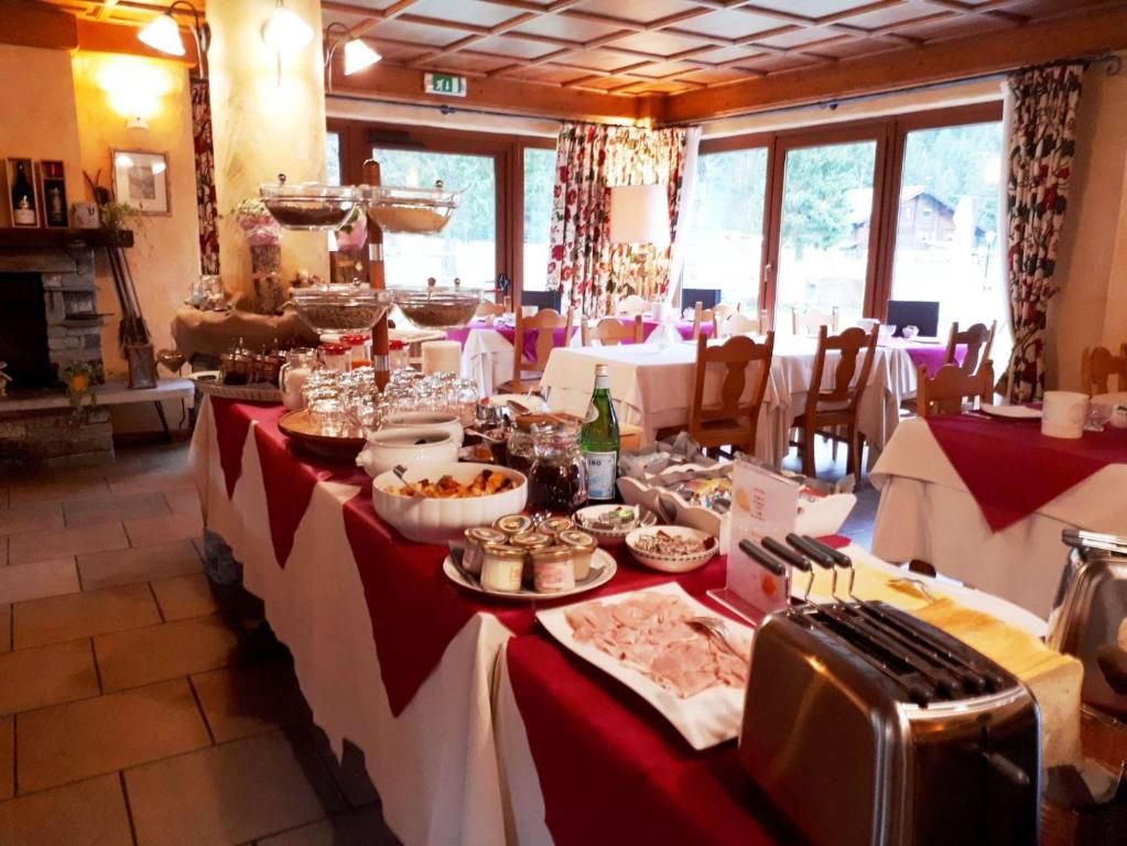 Le Rocher Hotel