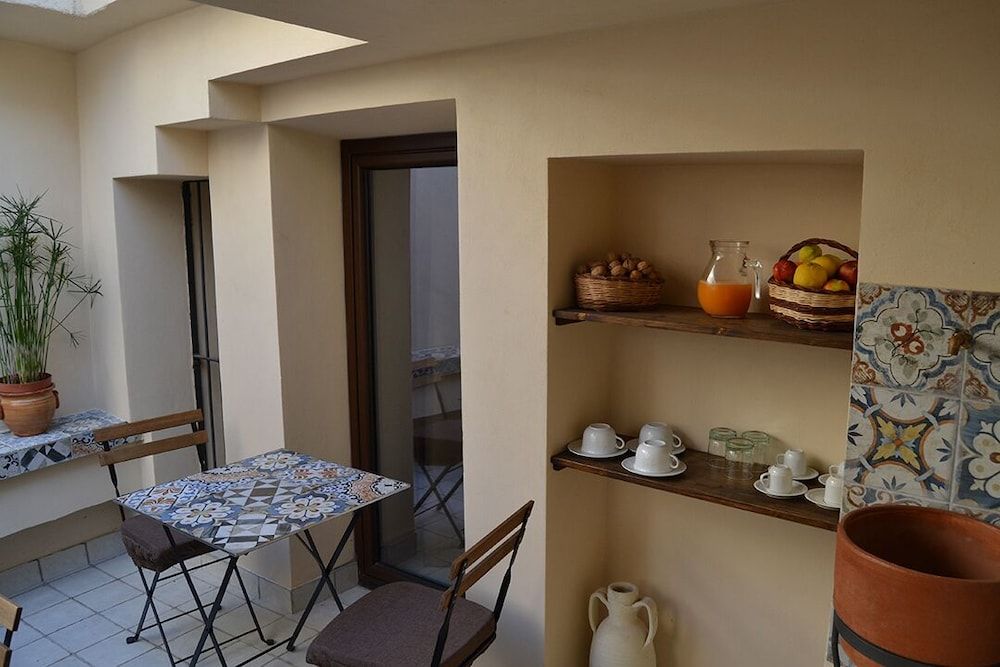 Agora Panoramic Rooms