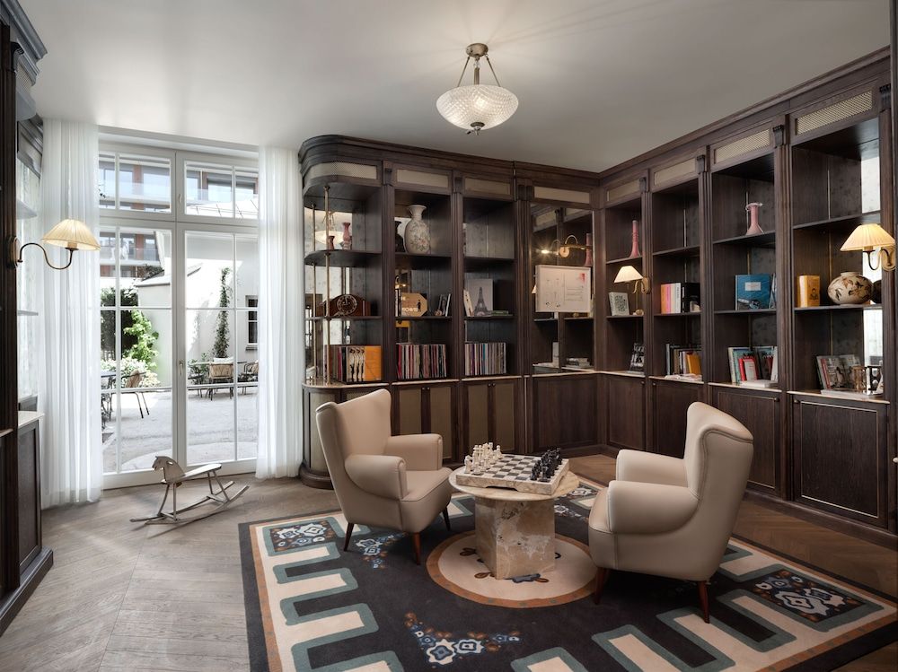 Stradom House, Autograph Collection